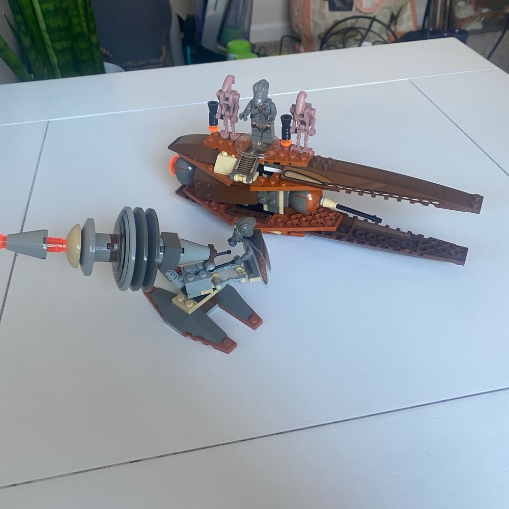LEGO Star Wars: Geonosian Fighter (4478) completed